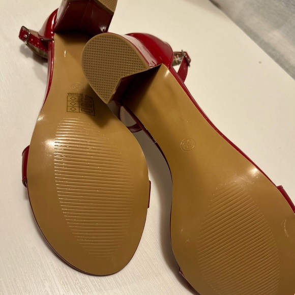 Open Toe Crisscross Straps High Heel - Picture 8 of 8